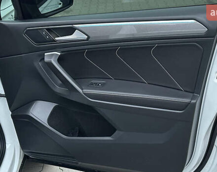 Білий Фольксваген Тігуан, об'ємом двигуна 1.98 л та пробігом 43 тис. км за 27800 $, фото 33 на Automoto.ua