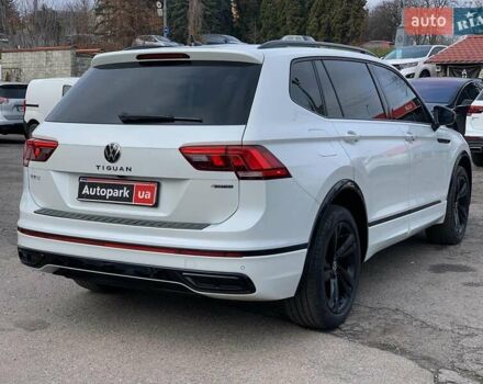 Белый Фольксваген Тигуан, объемом двигателя 2 л и пробегом 45 тыс. км за 28290 $, фото 4 на Automoto.ua