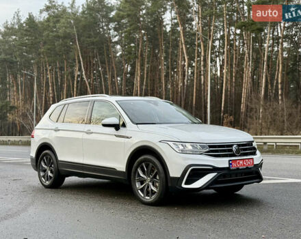 Белый Фольксваген Тигуан, объемом двигателя 1.98 л и пробегом 48 тыс. км за 26999 $, фото 1 на Automoto.ua