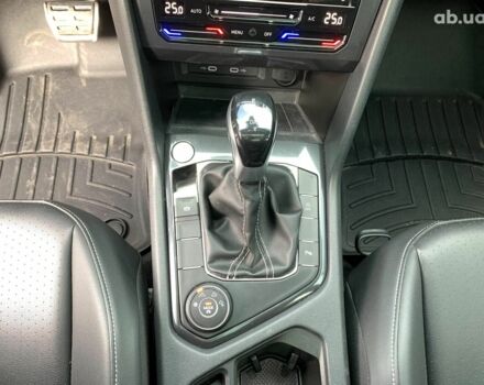 Белый Фольксваген Тигуан, объемом двигателя 2 л и пробегом 45 тыс. км за 28290 $, фото 36 на Automoto.ua