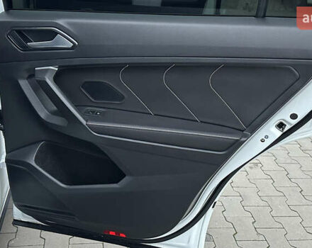 Білий Фольксваген Тігуан, об'ємом двигуна 1.98 л та пробігом 43 тис. км за 27800 $, фото 39 на Automoto.ua