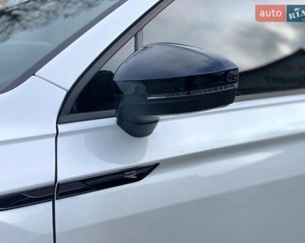 Белый Фольксваген Тигуан, объемом двигателя 2 л и пробегом 45 тыс. км за 28290 $, фото 8 на Automoto.ua