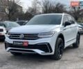 Белый Фольксваген Тигуан, объемом двигателя 2 л и пробегом 45 тыс. км за 28290 $, фото 1 на Automoto.ua
