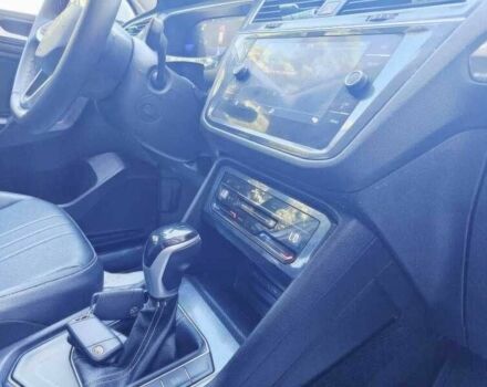 Белый Фольксваген Тигуан, объемом двигателя 2 л и пробегом 23 тыс. км за 12000 $, фото 12 на Automoto.ua