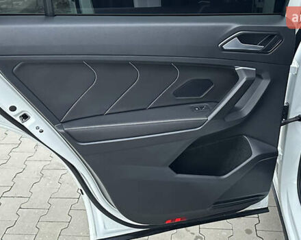 Білий Фольксваген Тігуан, об'ємом двигуна 1.98 л та пробігом 43 тис. км за 27800 $, фото 29 на Automoto.ua