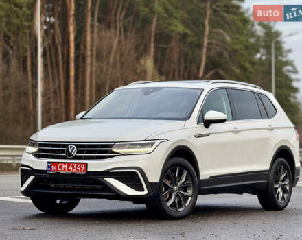 Белый Фольксваген Тигуан, объемом двигателя 1.98 л и пробегом 48 тыс. км за 26999 $, фото 10 на Automoto.ua