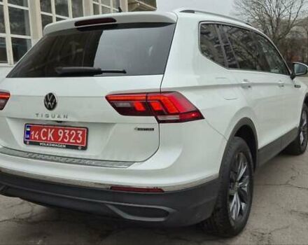 Білий Фольксваген Тігуан, об'ємом двигуна 2.01 л та пробігом 15 тис. км за 27700 $, фото 9 на Automoto.ua