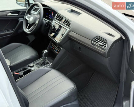 Белый Фольксваген Тигуан, объемом двигателя 1.98 л и пробегом 48 тыс. км за 26999 $, фото 32 на Automoto.ua