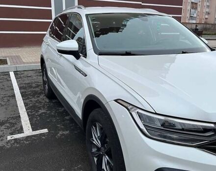 Белый Фольксваген Тигуан, объемом двигателя 1.98 л и пробегом 16 тыс. км за 27800 $, фото 3 на Automoto.ua