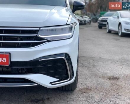 Белый Фольксваген Тигуан, объемом двигателя 2 л и пробегом 45 тыс. км за 28290 $, фото 9 на Automoto.ua