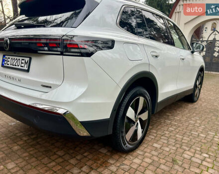 Білий Фольксваген Тігуан, об'ємом двигуна 2 л та пробігом 22 тис. км за 47900 $, фото 45 на Automoto.ua