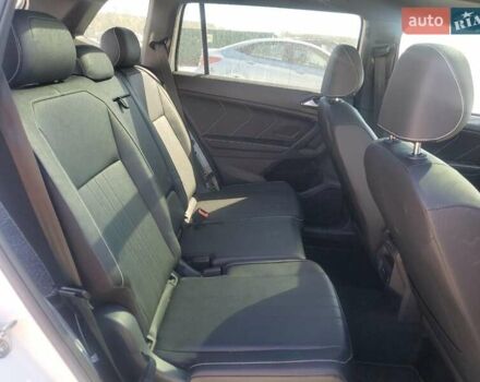 Білий Фольксваген Тігуан, об'ємом двигуна 1.98 л та пробігом 22 тис. км за 9000 $, фото 9 на Automoto.ua