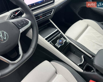 Білий Фольксваген Тігуан, об'ємом двигуна 2 л та пробігом 22 тис. км за 47900 $, фото 77 на Automoto.ua