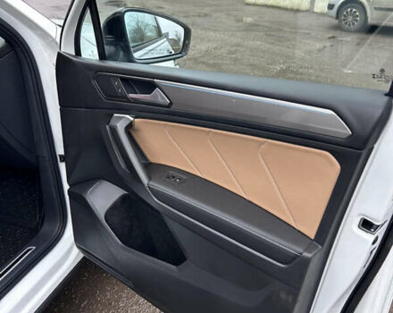 Белый Фольксваген Тигуан, объемом двигателя 1.98 л и пробегом 28 тыс. км за 28500 $, фото 16 на Automoto.ua