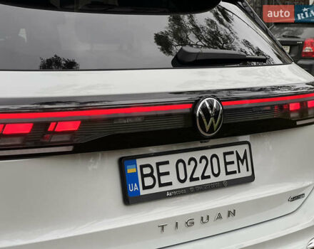 Білий Фольксваген Тігуан, об'ємом двигуна 2 л та пробігом 22 тис. км за 47900 $, фото 35 на Automoto.ua