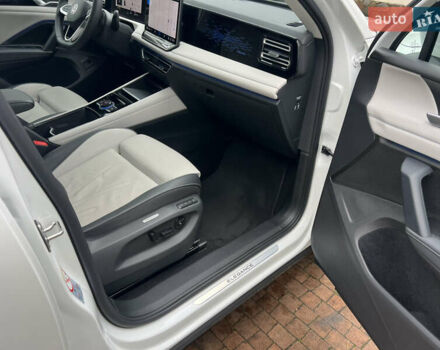 Білий Фольксваген Тігуан, об'ємом двигуна 2 л та пробігом 22 тис. км за 47900 $, фото 131 на Automoto.ua