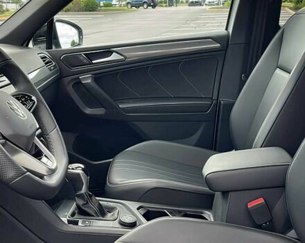 Белый Фольксваген Тигуан, объемом двигателя 2 л и пробегом 12 тыс. км за 14500 $, фото 6 на Automoto.ua