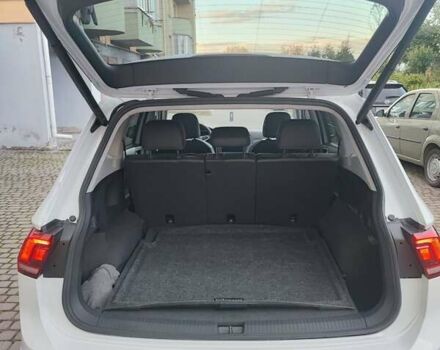 Белый Фольксваген Тигуан, объемом двигателя 1.98 л и пробегом 10 тыс. км за 28500 $, фото 28 на Automoto.ua