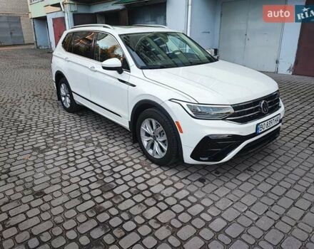 Белый Фольксваген Тигуан, объемом двигателя 1.98 л и пробегом 10 тыс. км за 28500 $, фото 3 на Automoto.ua