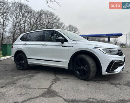 Белый Фольксваген Тигуан, объемом двигателя 1.98 л и пробегом 28 тыс. км за 28500 $, фото 4 на Automoto.ua