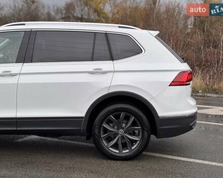 Білий Фольксваген Тігуан, об'ємом двигуна 1.98 л та пробігом 10 тис. км за 27000 $, фото 9 на Automoto.ua