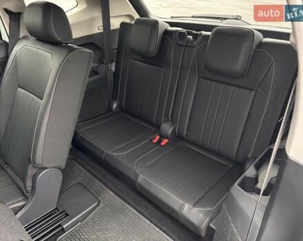 Білий Фольксваген Тігуан, об'ємом двигуна 1.98 л та пробігом 10 тис. км за 27000 $, фото 25 на Automoto.ua