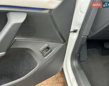 Білий Фольксваген Тігуан, об'ємом двигуна 2 л та пробігом 22 тис. км за 47900 $, фото 61 на Automoto.ua