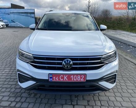 Белый Фольксваген Тигуан, объемом двигателя 2 л и пробегом 5 тыс. км за 24300 $, фото 2 на Automoto.ua
