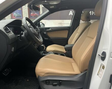 Білий Фольксваген Тігуан, об'ємом двигуна 2 л та пробігом 33 тис. км за 32500 $, фото 9 на Automoto.ua