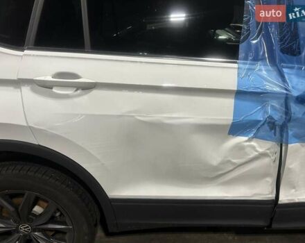 Белый Фольксваген Тигуан, объемом двигателя 1.98 л и пробегом 38 тыс. км за 22999 $, фото 12 на Automoto.ua