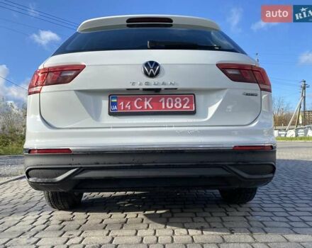Белый Фольксваген Тигуан, объемом двигателя 2 л и пробегом 5 тыс. км за 24300 $, фото 6 на Automoto.ua