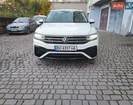 Белый Фольксваген Тигуан, объемом двигателя 1.98 л и пробегом 10 тыс. км за 28500 $, фото 1 на Automoto.ua