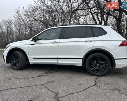 Белый Фольксваген Тигуан, объемом двигателя 1.98 л и пробегом 28 тыс. км за 28500 $, фото 12 на Automoto.ua
