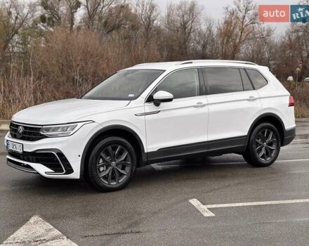 Білий Фольксваген Тігуан, об'ємом двигуна 1.98 л та пробігом 10 тис. км за 27000 $, фото 5 на Automoto.ua