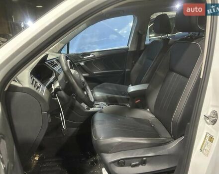 Белый Фольксваген Тигуан, объемом двигателя 1.98 л и пробегом 38 тыс. км за 22999 $, фото 10 на Automoto.ua