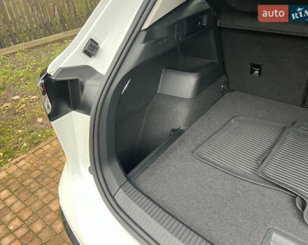 Білий Фольксваген Тігуан, об'ємом двигуна 2 л та пробігом 22 тис. км за 47900 $, фото 51 на Automoto.ua