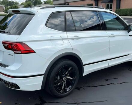 Белый Фольксваген Тигуан, объемом двигателя 2 л и пробегом 12 тыс. км за 14500 $, фото 3 на Automoto.ua