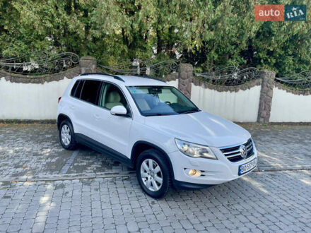 Фольксваген Тигуан 2008 в Тернополе на Automoto.ua Белый Фольксваген Тигуан, объемом двигателя 2 л и пробегом 330 тыс. км за 9499 $, фото 1 на Automoto.ua