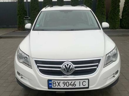 Белый Фольксваген Тигуан, объемом двигателя 1.4 л и пробегом 270 тыс. км за 10500 $, фото 1 на Automoto.ua