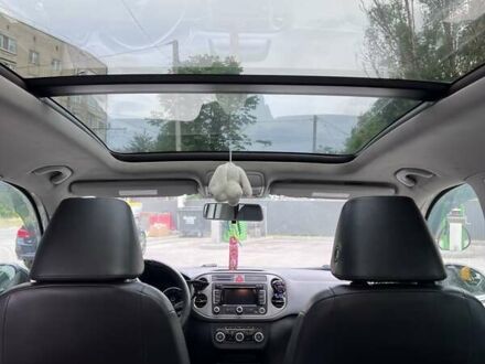 Білий Фольксваген Тігуан, об'ємом двигуна 1.98 л та пробігом 135 тис. км за 10800 $, фото 1 на Automoto.ua