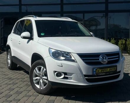 Білий Фольксваген Тігуан, об'ємом двигуна 2 л та пробігом 221 тис. км за 12800 $, фото 1 на Automoto.ua
