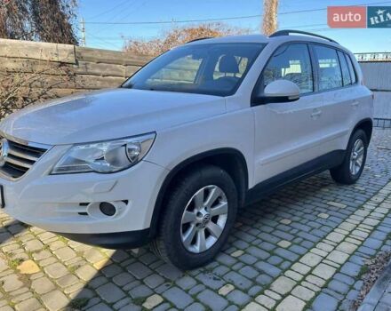 Белый Фольксваген Тигуан, объемом двигателя 1.4 л и пробегом 226 тыс. км за 9660 $, фото 1 на Automoto.ua