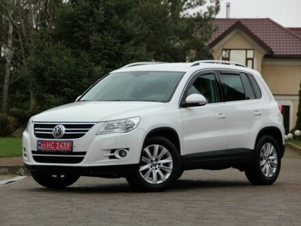 Фольксваген Тигуан 2010 в Сарнах на Automoto.ua Белый Фольксваген Тигуан, объемом двигателя 2 л и пробегом 286 тыс. км за 10900 $, фото 1 на Automoto.ua
