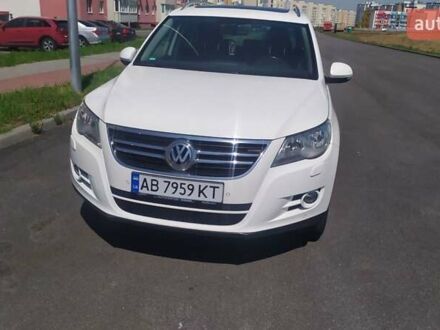 Белый Фольксваген Тигуан, объемом двигателя 1.4 л и пробегом 183 тыс. км за 10200 $, фото 1 на Automoto.ua