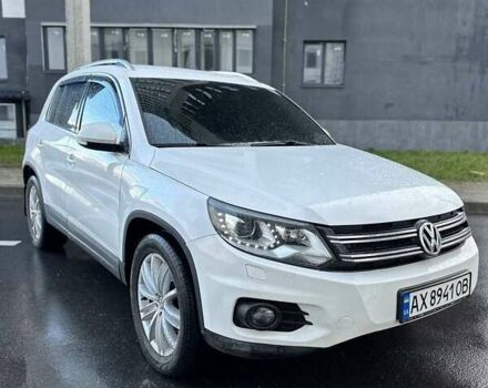 Білий Фольксваген Тігуан, об'ємом двигуна 1.98 л та пробігом 218 тис. км за 10000 $, фото 1 на Automoto.ua