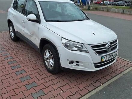 Белый Фольксваген Тигуан, объемом двигателя 1.98 л и пробегом 161 тыс. км за 9328 $, фото 1 на Automoto.ua