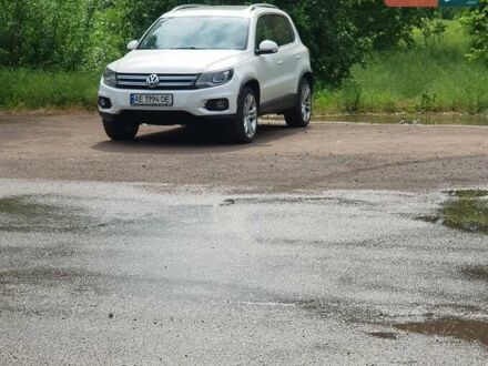 Белый Фольксваген Тигуан, объемом двигателя 1.98 л и пробегом 250 тыс. км за 12500 $, фото 1 на Automoto.ua