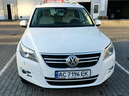 Фольксваген Тигуан 2011 в Луцке на Automoto.ua Белый Фольксваген Тигуан, объемом двигателя 2 л и пробегом 289 тыс. км за 9200 $, фото 1 на Automoto.ua