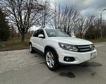 Белый Фольксваген Тигуан, объемом двигателя 2 л и пробегом 215 тыс. км за 12500 $, фото 1 на Automoto.ua