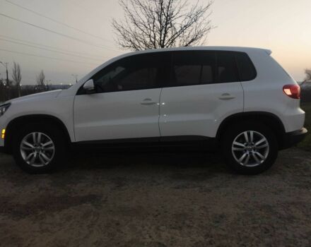 Белый Фольксваген Тигуан, объемом двигателя 2 л и пробегом 231 тыс. км за 12100 $, фото 1 на Automoto.ua